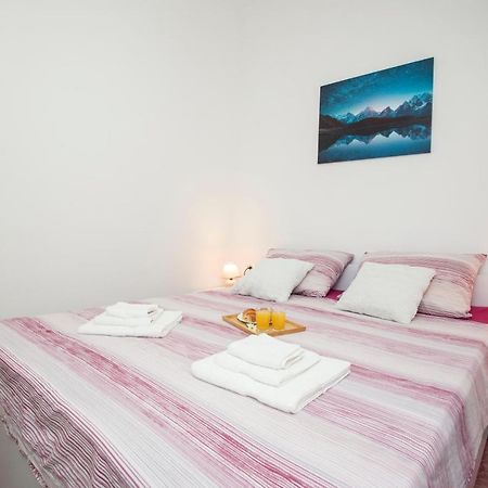 Studio Apartman Amalie Pazin Extérieur photo