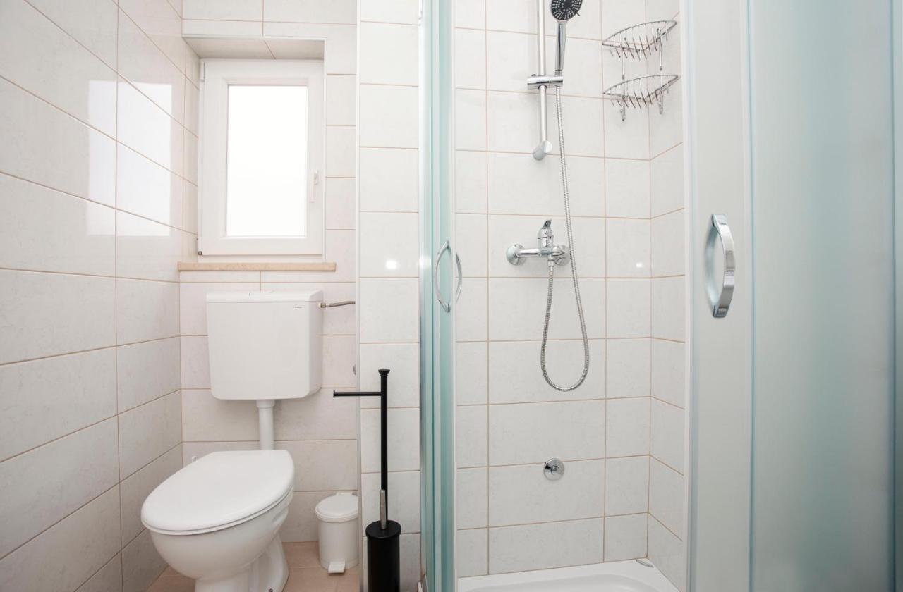 Studio Apartman Amalie Pazin Extérieur photo